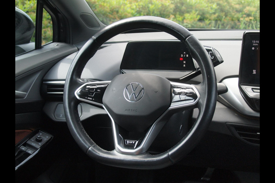 Volkswagen ID.4 First 77 kWh | Camera | Warmtepomp | Sfeerverlichting | Apple Carplay | NL-Auto |