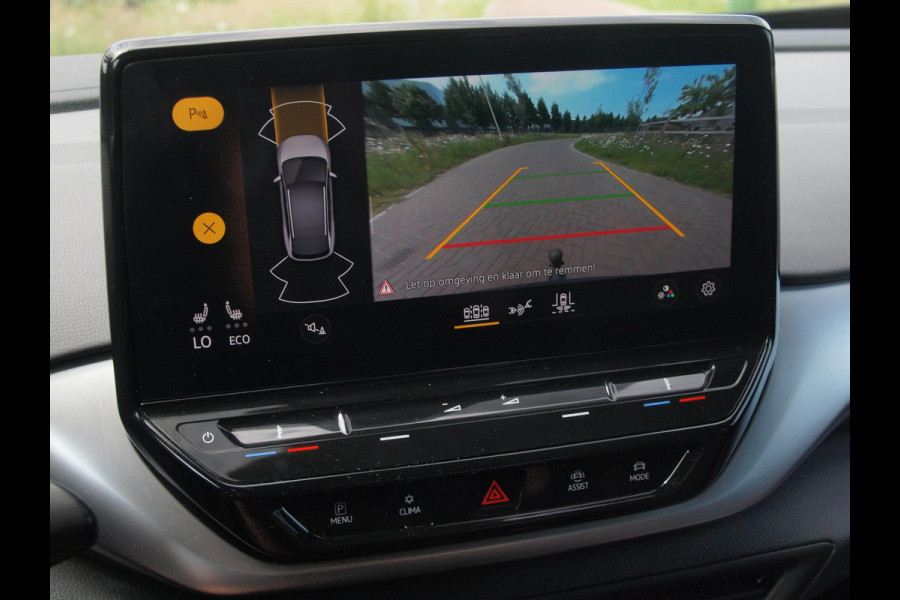 Volkswagen ID.4 First 77 kWh | Camera | Warmtepomp | Sfeerverlichting | Apple Carplay | NL-Auto |