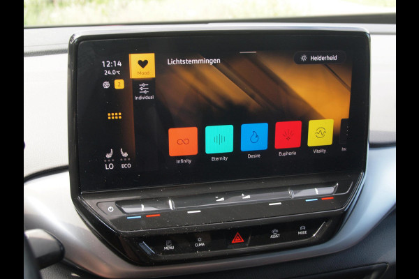 Volkswagen ID.4 First 77 kWh | Camera | Warmtepomp | Sfeerverlichting | Apple Carplay | NL-Auto |