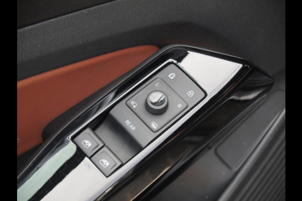 Volkswagen ID.4 First 77 kWh | Camera | Warmtepomp | Sfeerverlichting | Apple Carplay | NL-Auto |