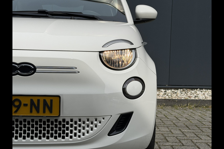 Fiat 500E Action 24 kWh | Carplay/Android | DAB | Cruise control | Airco | Media Pack