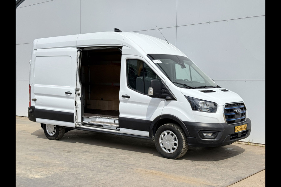 Ford E-Transit 68kWh 184PK L3H3 Pakketinrichting 334km WLTP 96,2% (SOH) BEV Snelladen 360º Camera Cruise control Climate control Carplay Navigatie Laadkabel Parkeersensoren v+a