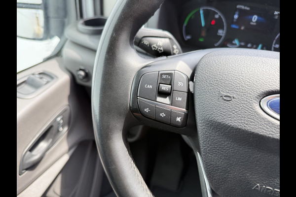 Ford E-Transit 68kWh 184PK L3H3 Pakketinrichting 334km WLTP 96,2% (SOH) BEV Snelladen 360º Camera Cruise control Climate control Carplay Navigatie Laadkabel Parkeersensoren v+a