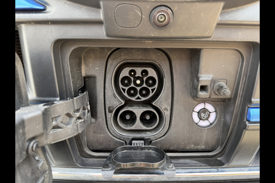 Ford E-Transit 68kWh 184PK L3H3 Pakketinrichting 334km WLTP 96,2% (SOH) BEV Snelladen 360º Camera Cruise control Climate control Carplay Navigatie Laadkabel Parkeersensoren v+a
