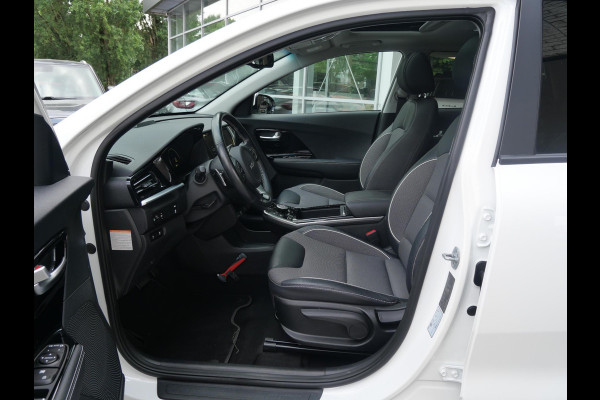 Kia e-Niro DynamicPlusLine 64 kWh | SOH 96,1% | Camera | Dakraam | Adaptief | Navi |