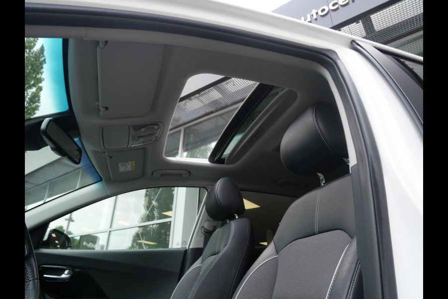 Kia e-Niro DynamicPlusLine 64 kWh | SOH 96,1% | Camera | Dakraam | Adaptief | Navi |