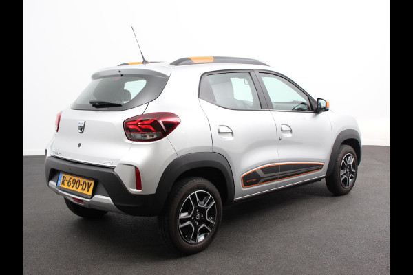 Dacia Spring Comfort Plus (Orange Pack) 27 kWh Airco Cruise Control Navigatie Camera Licht metalen velgen