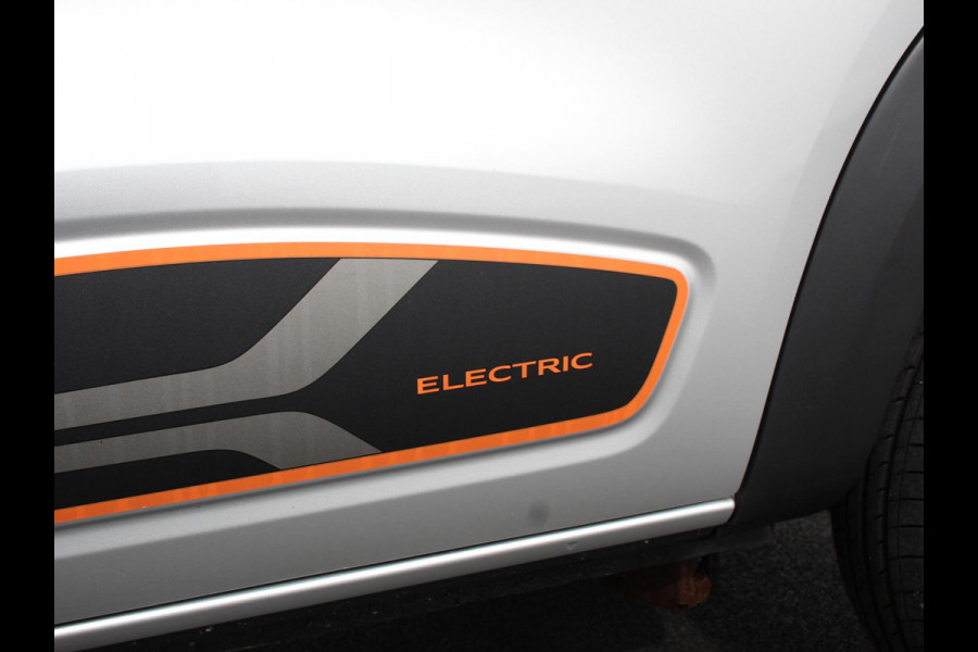 Dacia Spring Comfort Plus (Orange Pack) 27 kWh Airco Cruise Control Navigatie Camera Licht metalen velgen