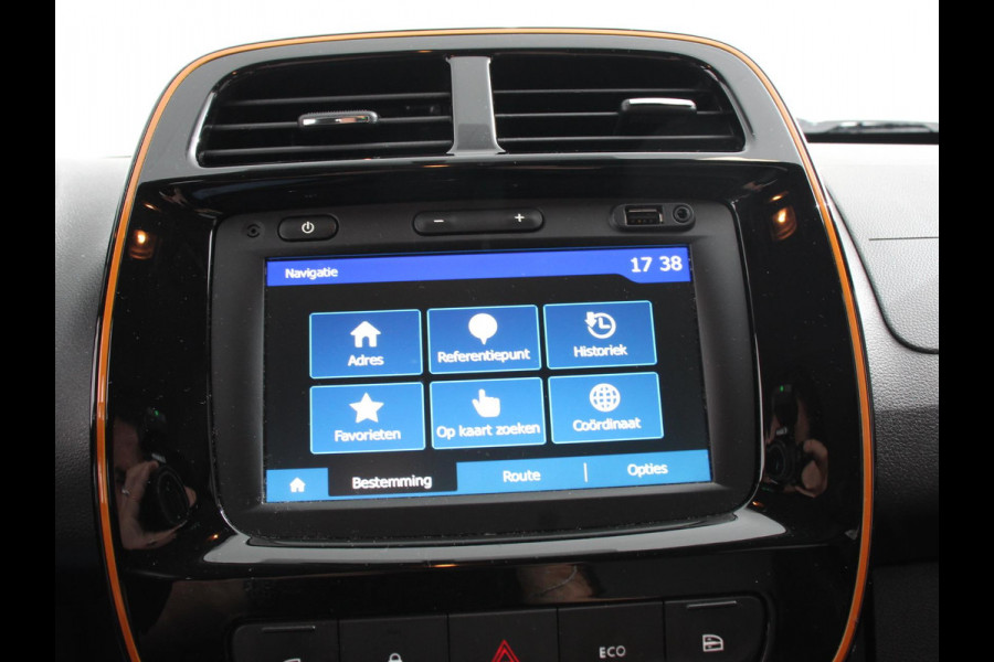 Dacia Spring Comfort Plus (Orange Pack) 27 kWh Airco Cruise Control Navigatie Camera Licht metalen velgen