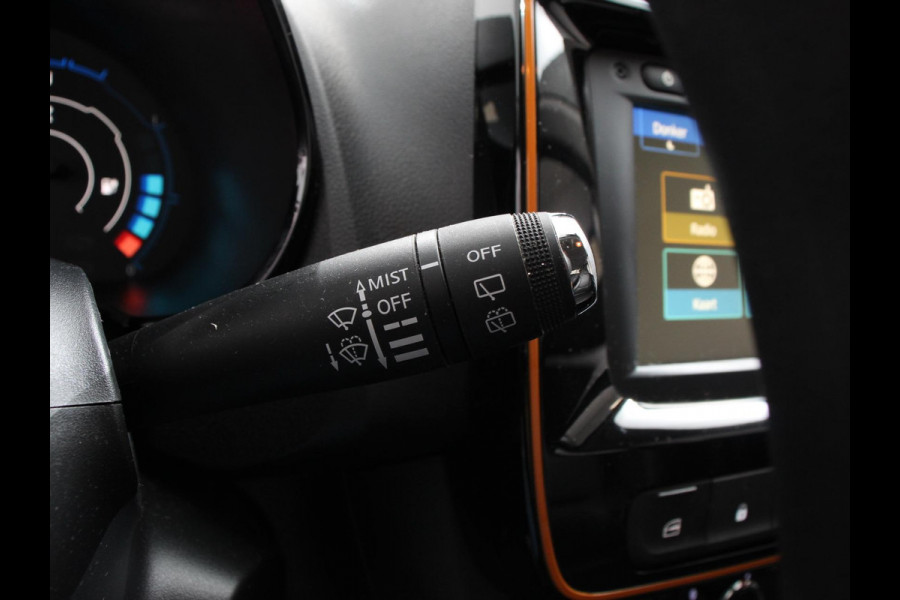 Dacia Spring Comfort Plus (Orange Pack) 27 kWh Airco Cruise Control Navigatie Camera Licht metalen velgen