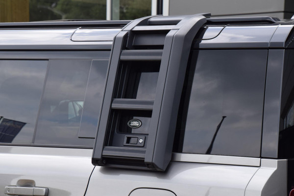 Land Rover Defender 110 P400e 110 X-Dynamic HSE