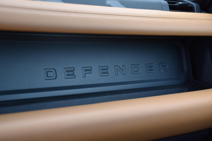 Land Rover Defender 110 P400e 110 X-Dynamic HSE
