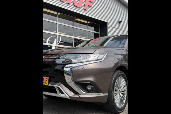 Mitsubishi Outlander 2.4 PHEV Intense+ Automaat / Apple CarPlay I Navigatie I Airco I Comfort pakket I Dealer onderhouden