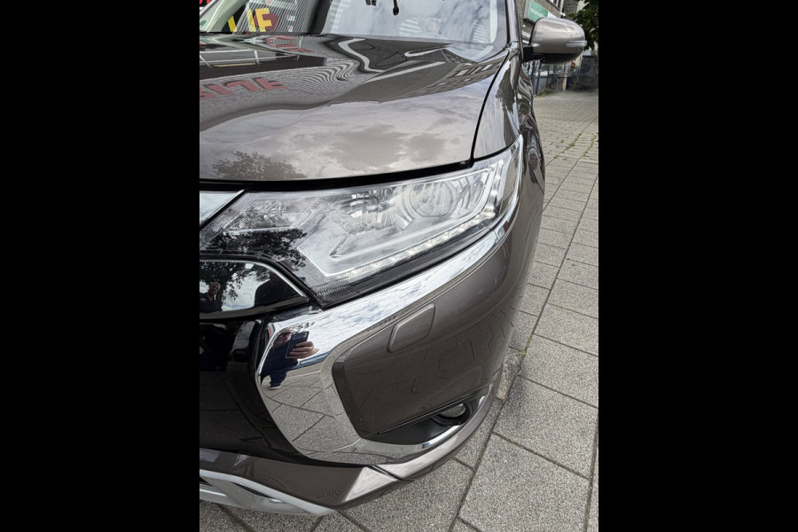 Mitsubishi Outlander 2.4 PHEV Intense+ Automaat / Apple CarPlay I Navigatie I Airco I Comfort pakket I Dealer onderhouden