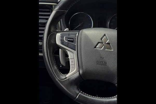 Mitsubishi Outlander 2.4 PHEV Intense+ Automaat / Apple CarPlay I Navigatie I Airco I Comfort pakket I Dealer onderhouden
