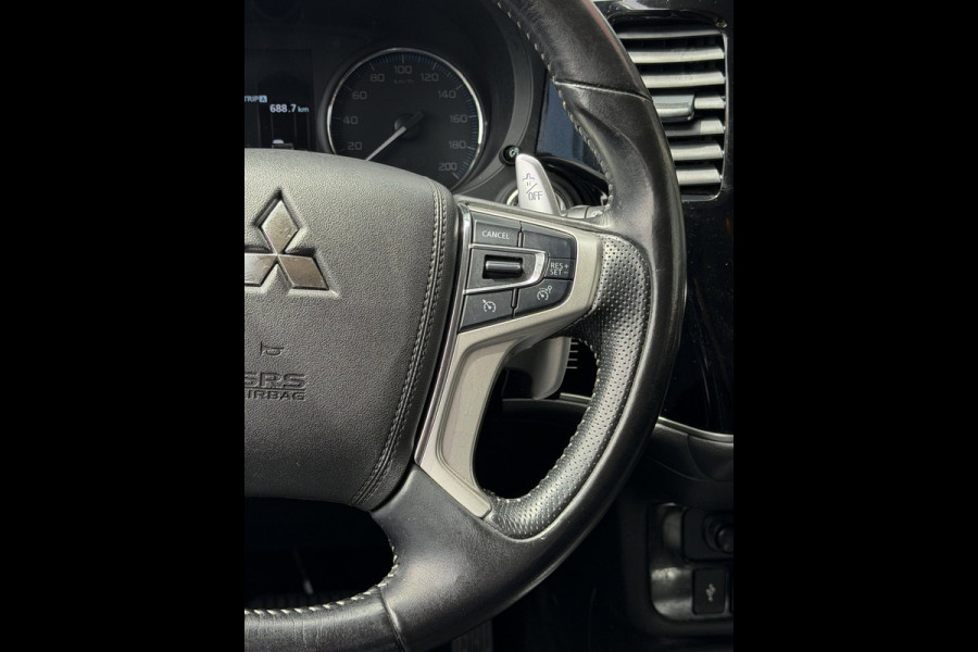 Mitsubishi Outlander 2.4 PHEV Intense+ Automaat / Apple CarPlay I Navigatie I Airco I Comfort pakket I Dealer onderhouden