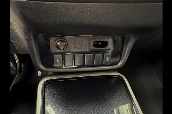 Mitsubishi Outlander 2.4 PHEV Intense+ Automaat / Apple CarPlay I Navigatie I Airco I Comfort pakket I Dealer onderhouden