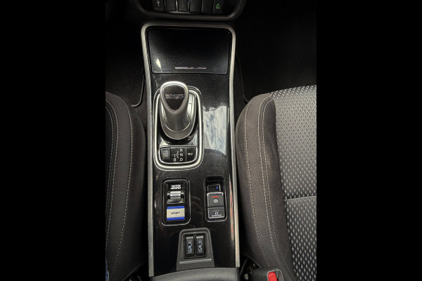 Mitsubishi Outlander 2.4 PHEV Intense+ Automaat / Apple CarPlay I Navigatie I Airco I Comfort pakket I Dealer onderhouden