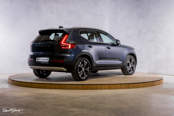 Volvo XC40 1.5 T5 Twin Engine Inscription | Zwenkbare trekhaak | Adaptieve cruise | Blis | Memory |