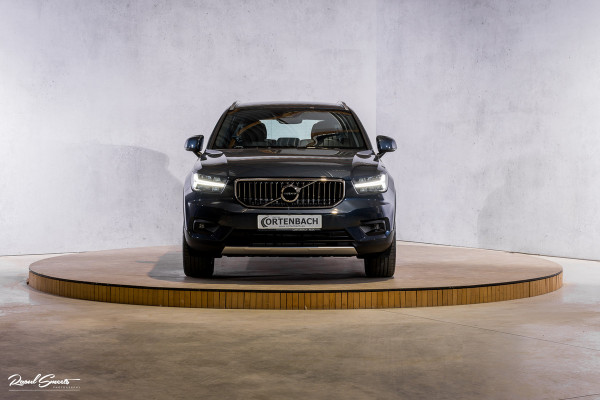 Volvo XC40 1.5 T5 Twin Engine Inscription | Zwenkbare trekhaak | Adaptieve cruise | Blis | Memory |
