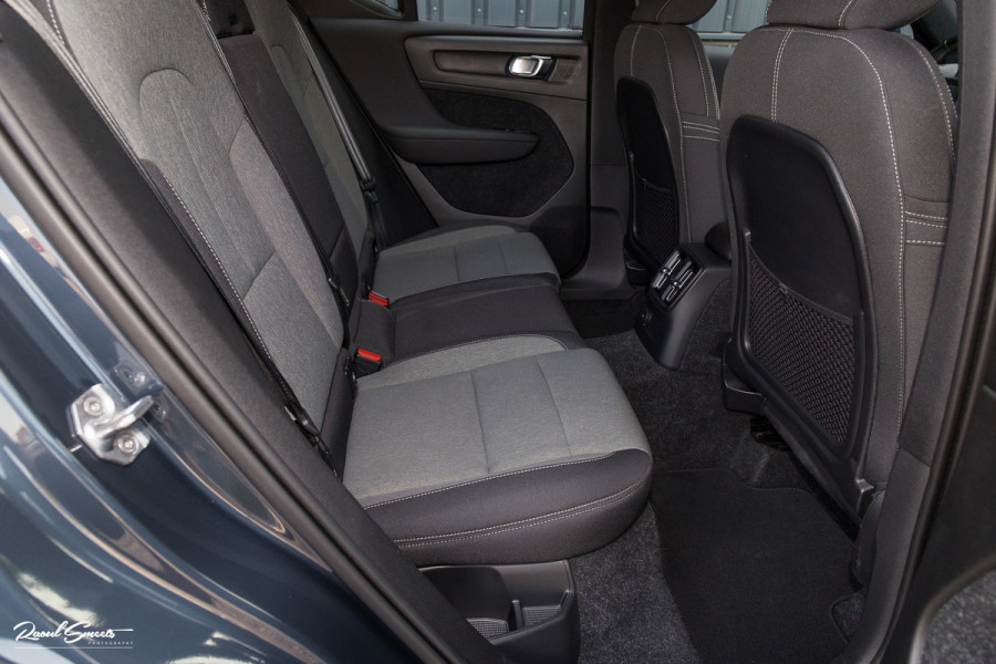 Volvo XC40 1.5 T5 Twin Engine Inscription | Zwenkbare trekhaak | Adaptieve cruise | Blis | Memory |