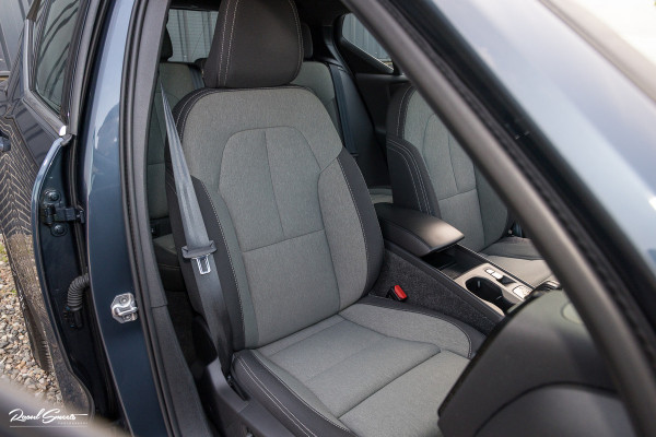 Volvo XC40 1.5 T5 Twin Engine Inscription | Zwenkbare trekhaak | Adaptieve cruise | Blis | Memory |
