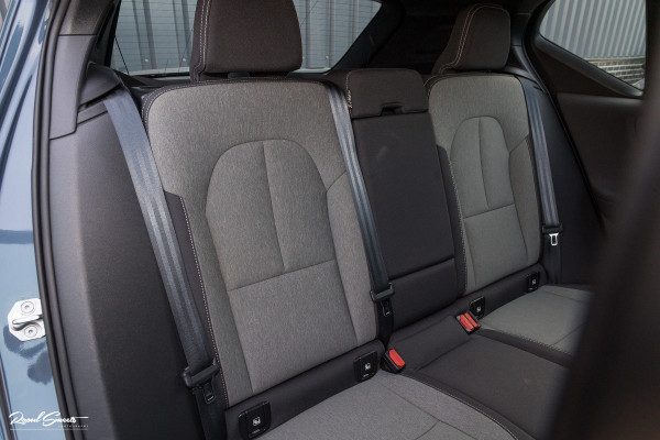 Volvo XC40 1.5 T5 Twin Engine Inscription | Zwenkbare trekhaak | Adaptieve cruise | Blis | Memory |