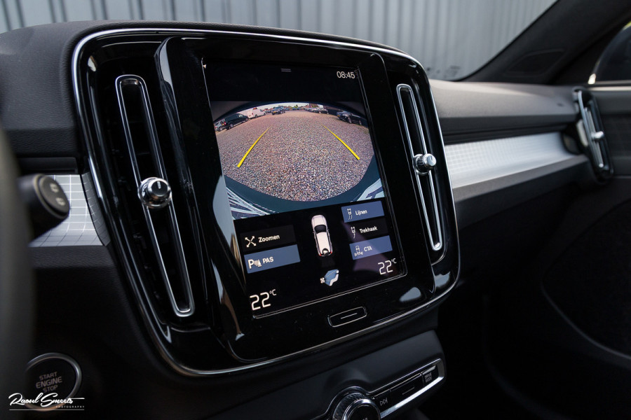 Volvo XC40 1.5 T5 Twin Engine Inscription | Zwenkbare trekhaak | Adaptieve cruise | Blis | Memory |