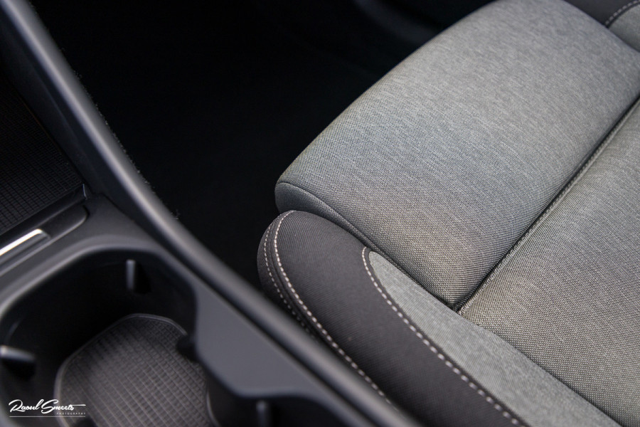 Volvo XC40 1.5 T5 Twin Engine Inscription | Zwenkbare trekhaak | Adaptieve cruise | Blis | Memory |
