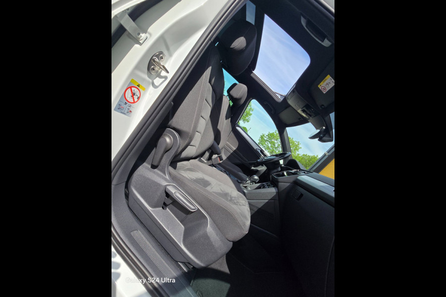Volkswagen Tiguan 1.4 TSI R Line / Aut / NAP / Camera / Ecc / Elek Pakket / Acc / Digital Cockpit / Open Panoramadak / Led / 19 In