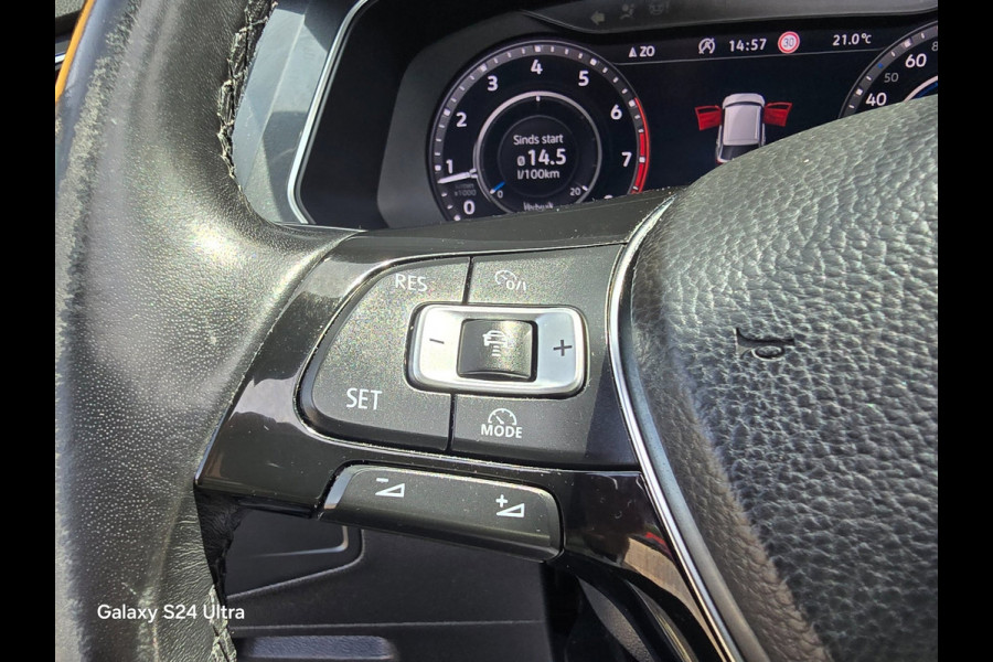 Volkswagen Tiguan 1.4 TSI R Line / Aut / NAP / Camera / Ecc / Elek Pakket / Acc / Digital Cockpit / Open Panoramadak / Led / 19 In