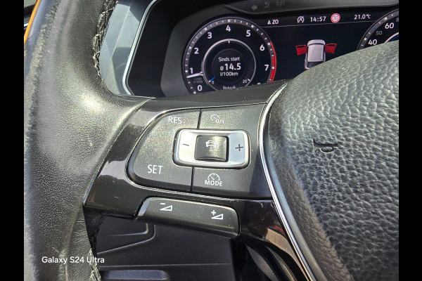 Volkswagen Tiguan 1.4 TSI R Line / Aut / NAP / Camera / Ecc / Elek Pakket / Acc / Digital Cockpit / Open Panoramadak / Led / 19 In