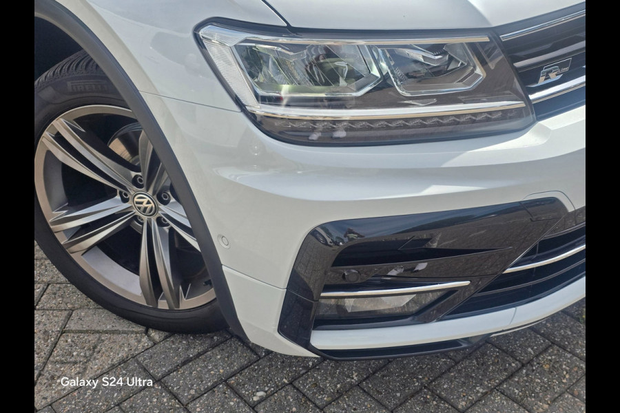 Volkswagen Tiguan 1.4 TSI R Line / Aut / NAP / Camera / Ecc / Elek Pakket / Acc / Digital Cockpit / Open Panoramadak / Led / 19 In