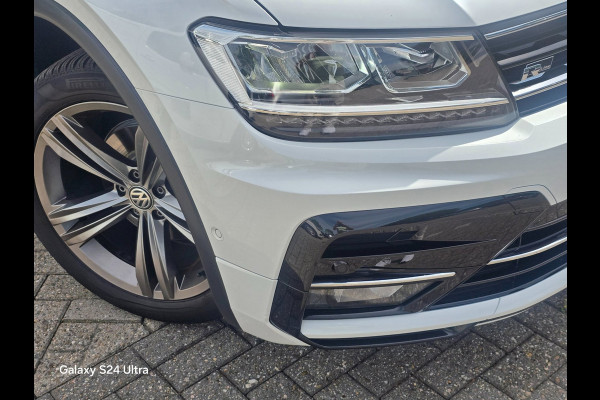 Volkswagen Tiguan 1.4 TSI R Line / Aut / NAP / Camera / Ecc / Elek Pakket / Acc / Digital Cockpit / Open Panoramadak / Led / 19 In