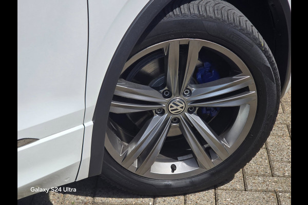 Volkswagen Tiguan 1.4 TSI R Line / Aut / NAP / Camera / Ecc / Elek Pakket / Acc / Digital Cockpit / Open Panoramadak / Led / 19 In