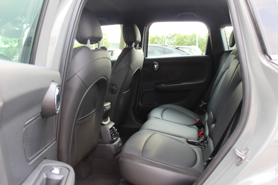 MINI Countryman 1.5 Cooper Business Edition / Leder / Navigatie / Parkeerhulp V+A / Harman Kardon / 18'' / Cruise Control
