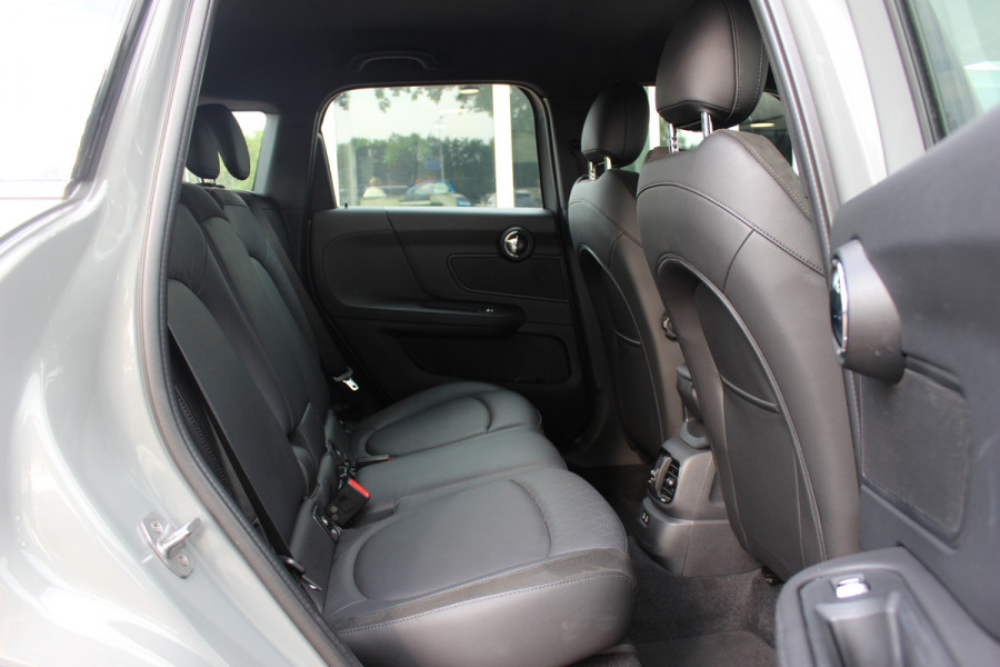 MINI Countryman 1.5 Cooper Business Edition / Leder / Navigatie / Parkeerhulp V+A / Harman Kardon / 18'' / Cruise Control