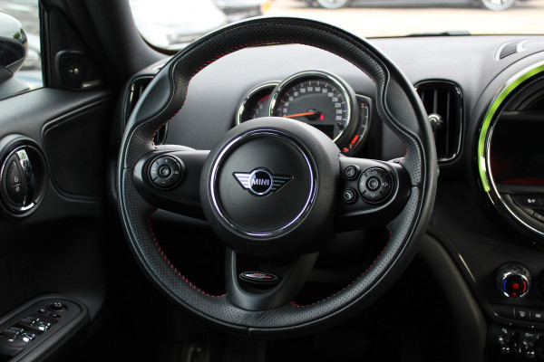 MINI Countryman 1.5 Cooper Business Edition / Leder / Navigatie / Parkeerhulp V+A / Harman Kardon / 18'' / Cruise Control