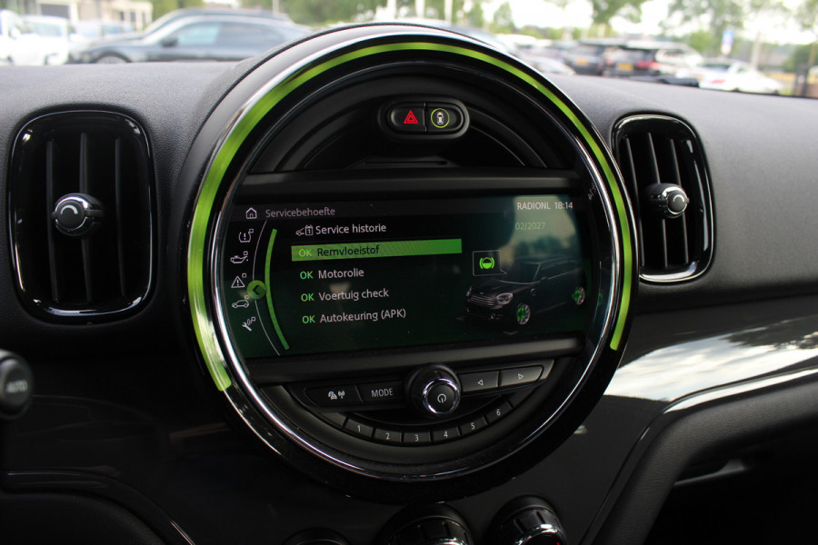 MINI Countryman 1.5 Cooper Business Edition / Leder / Navigatie / Parkeerhulp V+A / Harman Kardon / 18'' / Cruise Control