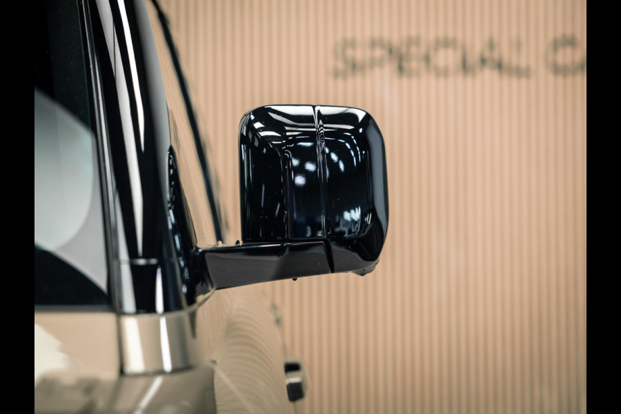 Land Rover Defender Hard Top 3.0 D250 110 MHEV S Grijskenten| Volle uitvoering| 22inch Wheels