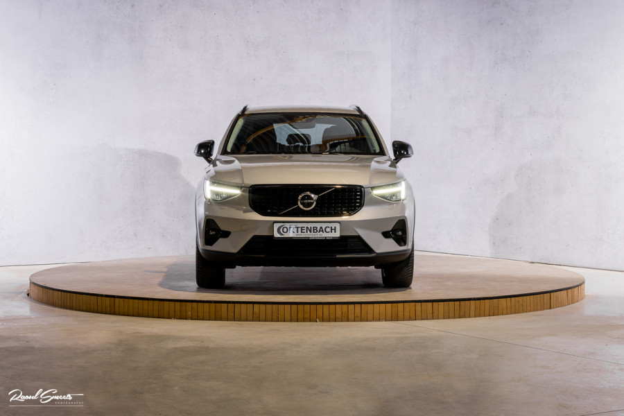 Volvo XC40 1.5 T5 Plug-in hybrid Plus Dark | Adaptieve cruise | Harman Kardon | Blis | Memory | Leder |
