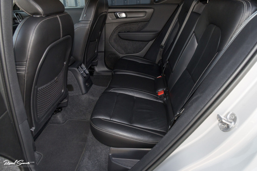 Volvo XC40 1.5 T5 Plug-in hybrid Plus Dark | Adaptieve cruise | Harman Kardon | Blis | Memory | Leder |