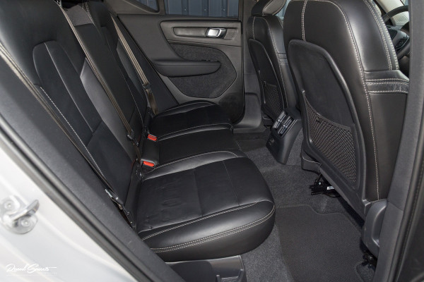 Volvo XC40 1.5 T5 Plug-in hybrid Plus Dark | Adaptieve cruise | Harman Kardon | Blis | Memory | Leder |