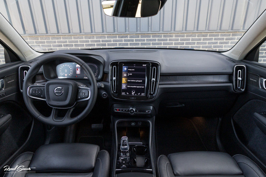 Volvo XC40 1.5 T5 Plug-in hybrid Plus Dark | Adaptieve cruise | Harman Kardon | Blis | Memory | Leder |