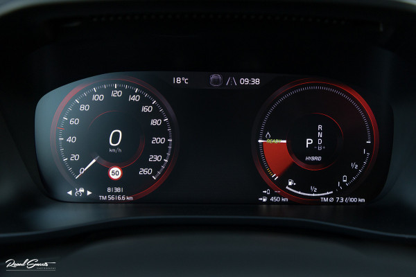 Volvo XC40 1.5 T5 Plug-in hybrid Plus Dark | Adaptieve cruise | Harman Kardon | Blis | Memory | Leder |