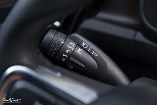 Volvo XC40 1.5 T5 Plug-in hybrid Plus Dark | Adaptieve cruise | Harman Kardon | Blis | Memory | Leder |