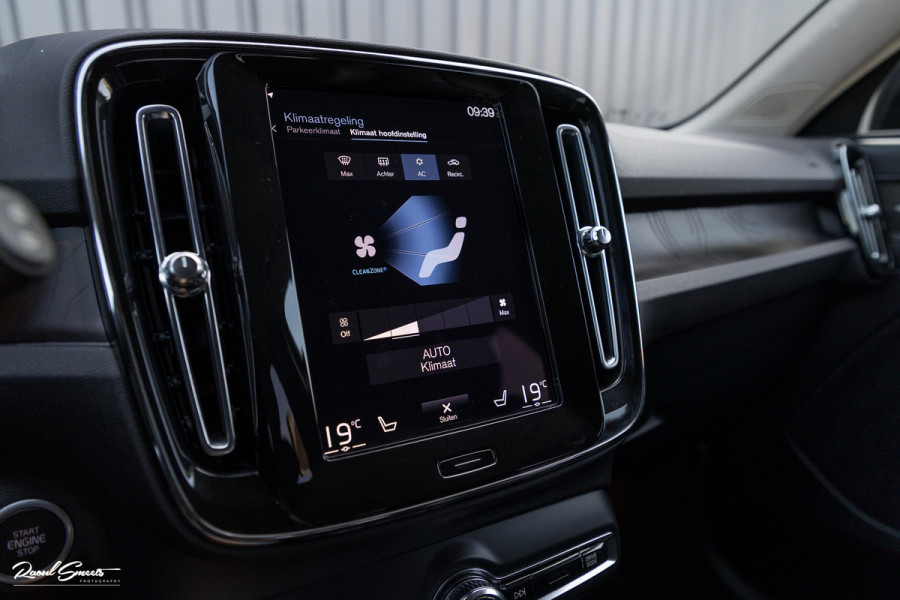 Volvo XC40 1.5 T5 Plug-in hybrid Plus Dark | Adaptieve cruise | Harman Kardon | Blis | Memory | Leder |