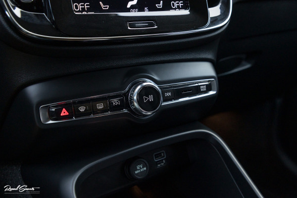 Volvo XC40 1.5 T5 Plug-in hybrid Plus Dark | Adaptieve cruise | Harman Kardon | Blis | Memory | Leder |