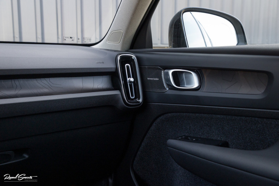 Volvo XC40 1.5 T5 Plug-in hybrid Plus Dark | Adaptieve cruise | Harman Kardon | Blis | Memory | Leder |