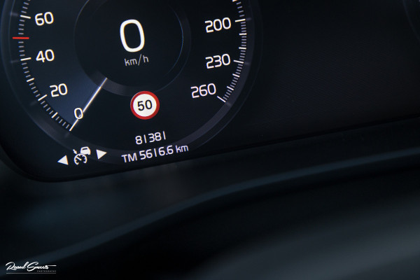 Volvo XC40 1.5 T5 Plug-in hybrid Plus Dark | Adaptieve cruise | Harman Kardon | Blis | Memory | Leder |